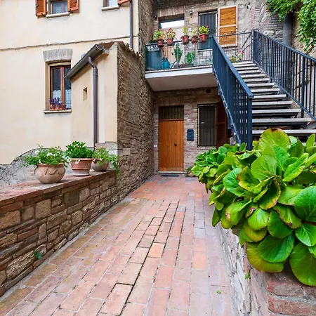 La Casetta Nel Borgo Todi